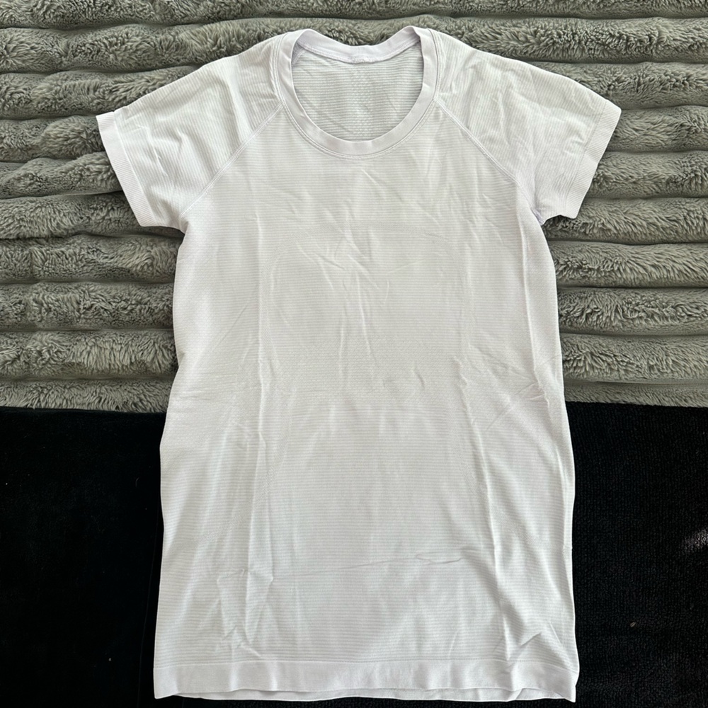 lululemon athletica pale purple top